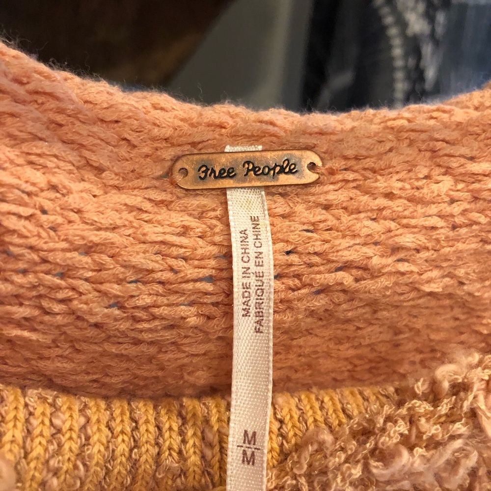 FREE PEOPLE SWEATER - Picture 5 of 8